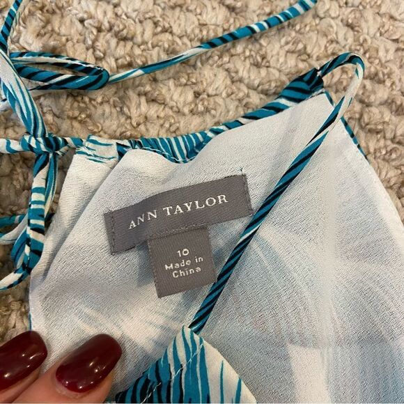 Ann Taylor Leaf Print Silk Sleeveless Top with Tie‎ Back Size 10 - Picture 10 of 12